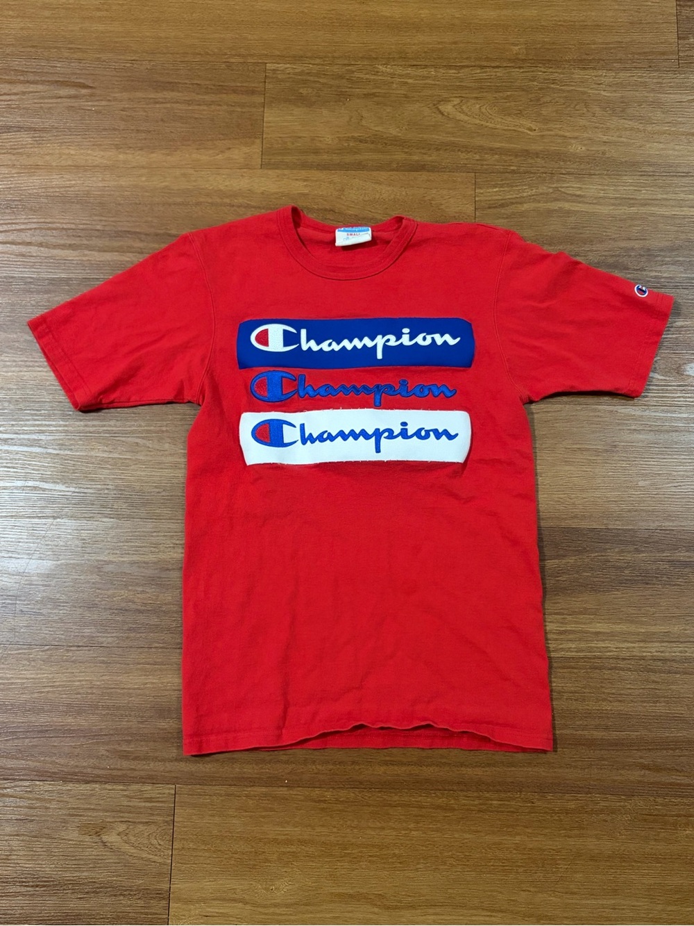 VINTAGE Champion Shirt Medium Red Sewn On Logo Short Sleeve Crewneck Fits XS GUC